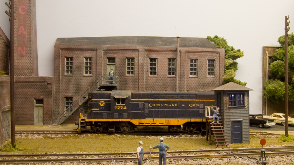 GP7 no.5772 outside Vulcan Works