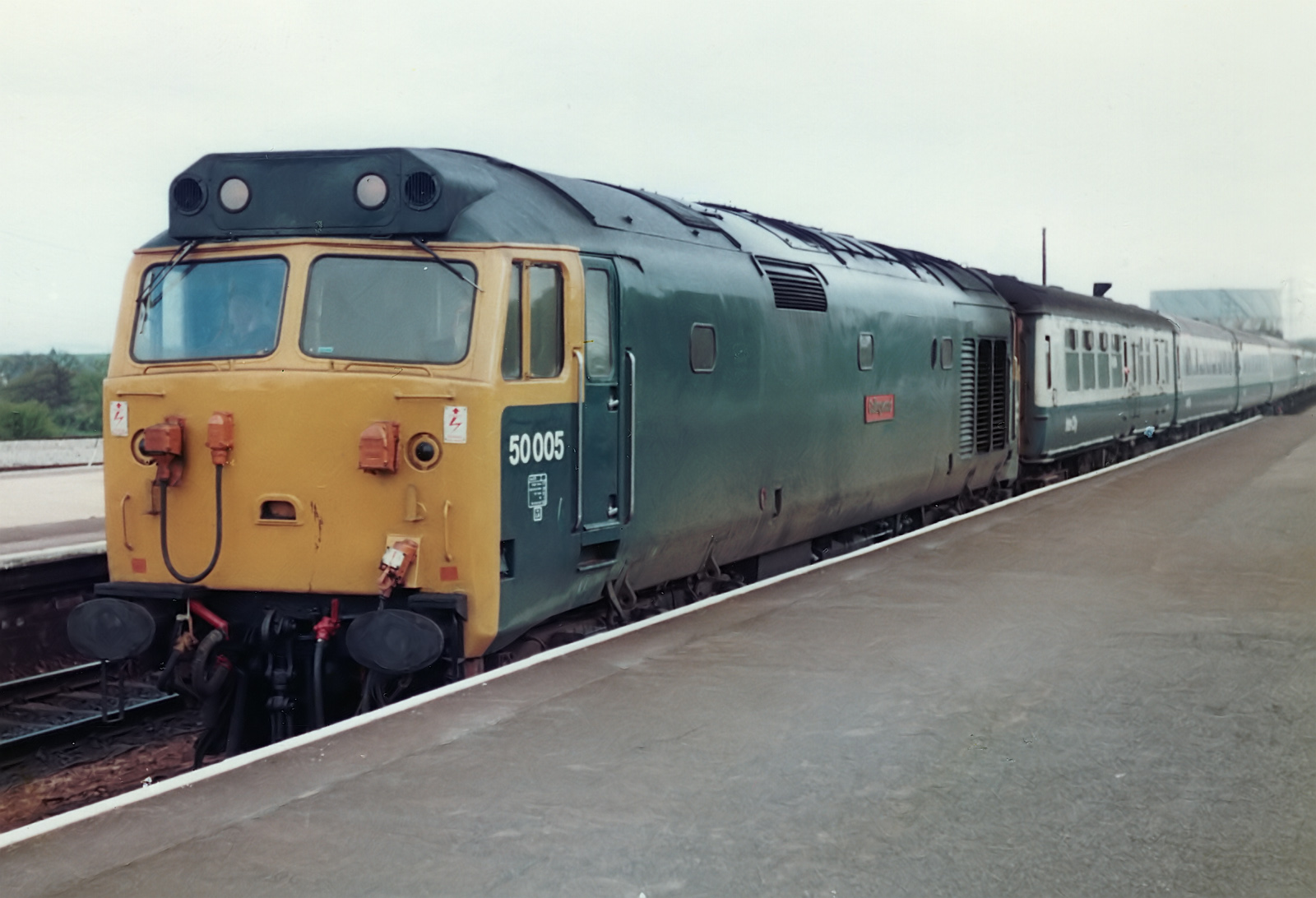 50005 Collingwood heads a westbound express through Didcot