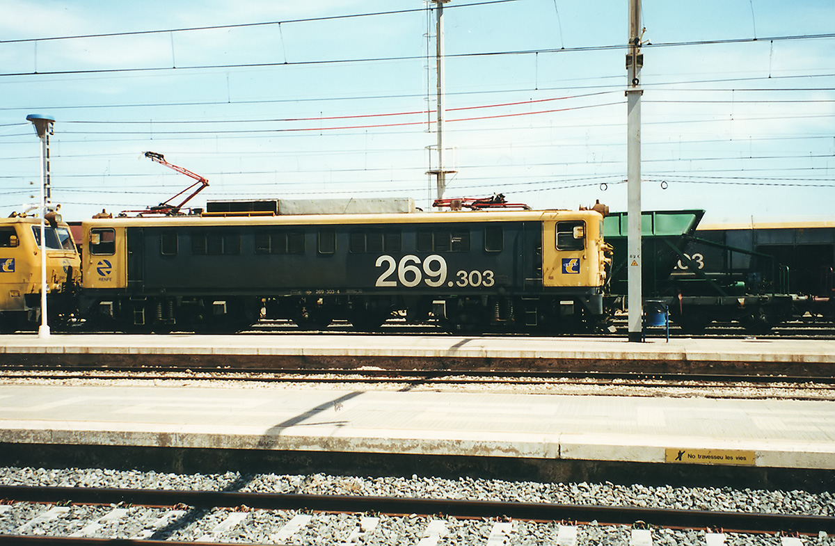 Spanish Railways RENFE - Class 269 in Tarragona sidings