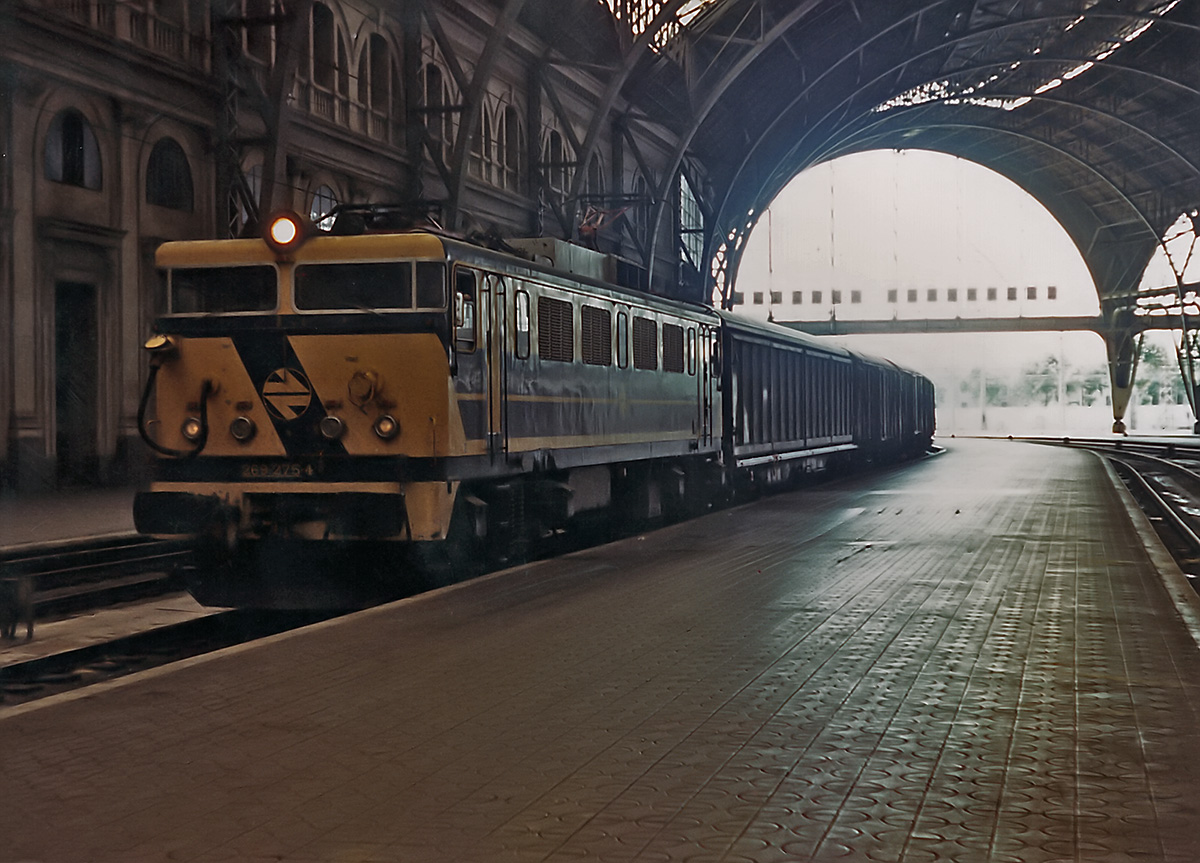 Spanish Railways RENFE - Class 269 in MilRayas livery arriving at Barcelona Terminus with an intermodal freight