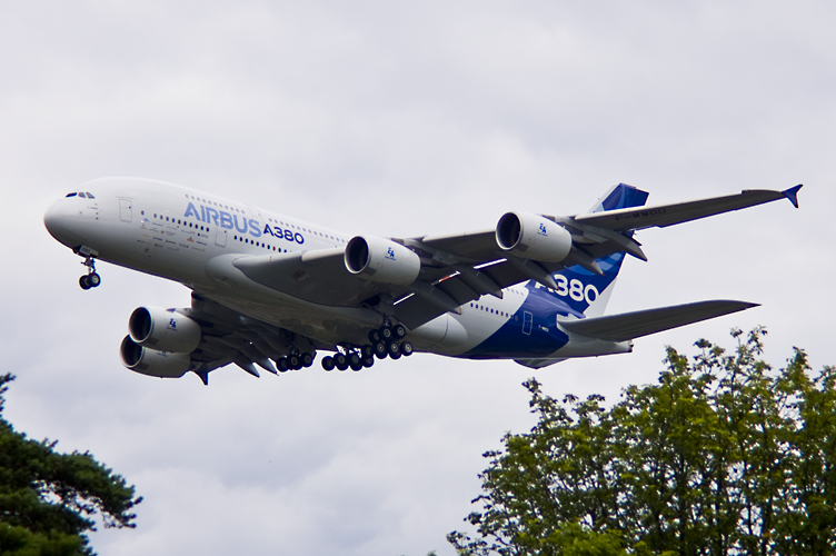 Airbus A380 - Farnborough International Airshow 2012